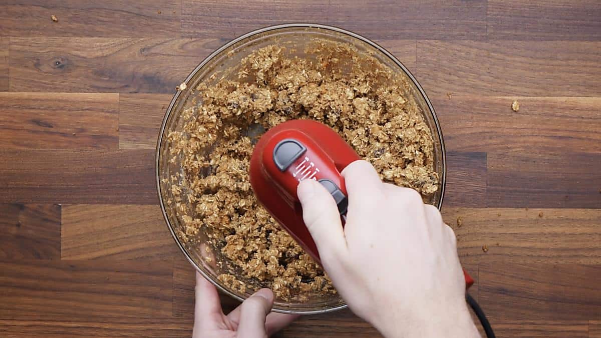 Almond Flour Oatmeal Cookies Buttery, Chewy, and GlutenFree!