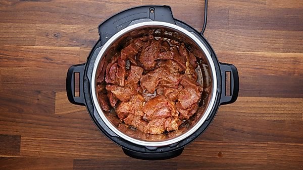 steak and marinade in instant pot