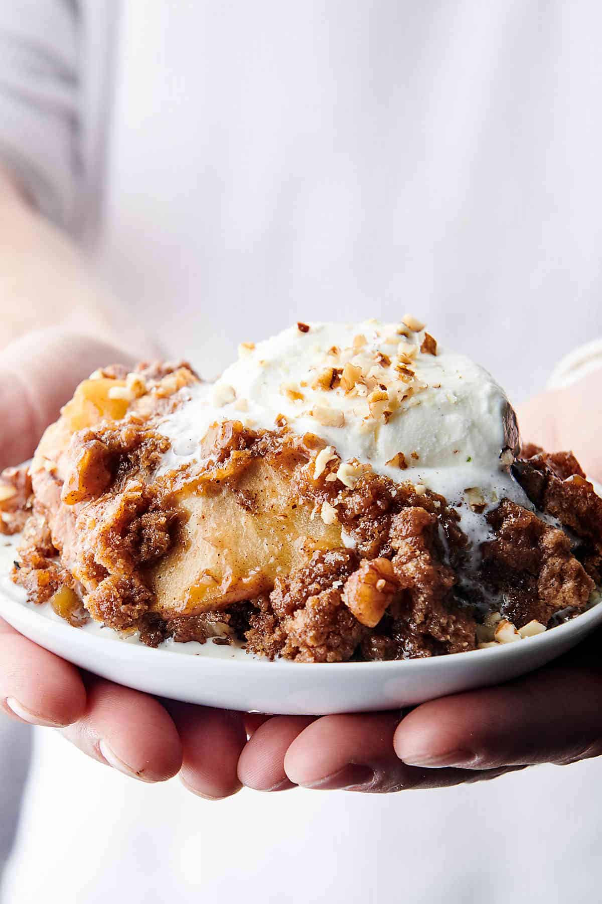 Easy Crock Pot Apple Crisp (with Cake Mix and Canned Pie Filling)