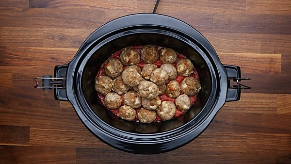 broiled meatballs in crockpot with sauce