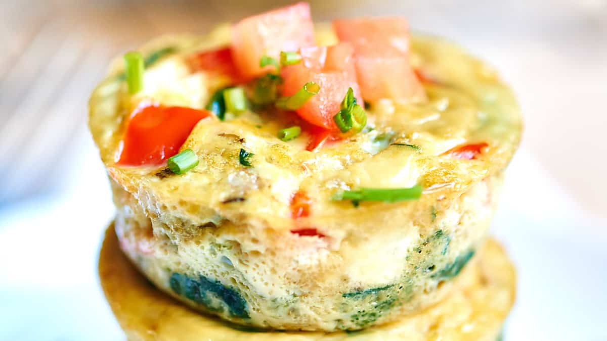 Egg Muffin Cups (Veggie Loaded!) - Chef Savvy