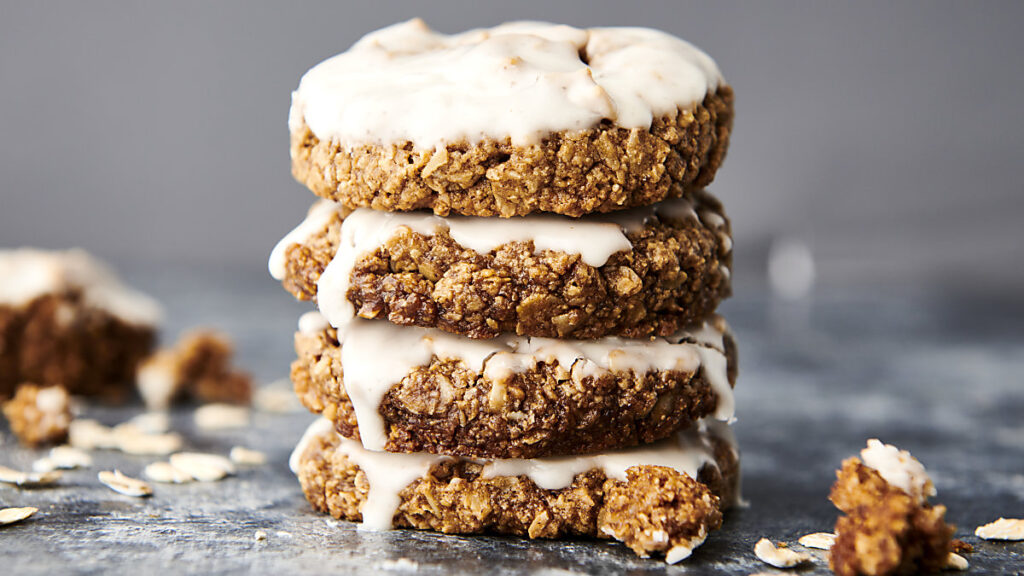 Iced Oatmeal Cookies with Ground and Whole Oats!