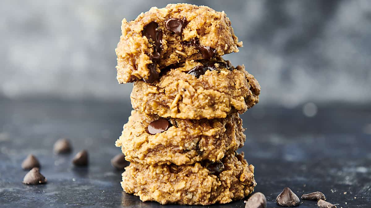 vegan peanut butter banana cookies with no flour or refined sugar