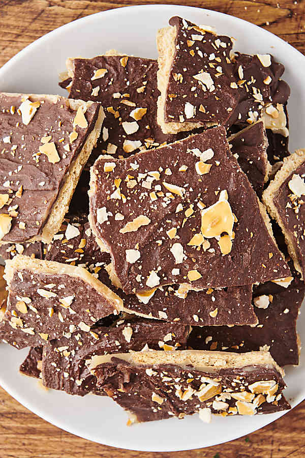plate of graham cracker toffee