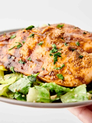 healthy grilled chicken breasts
