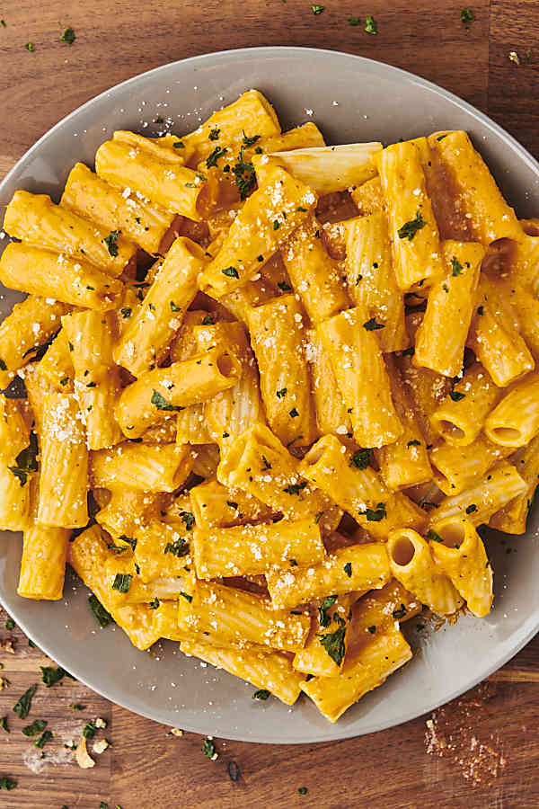 vodka sauce with pasta on a plate