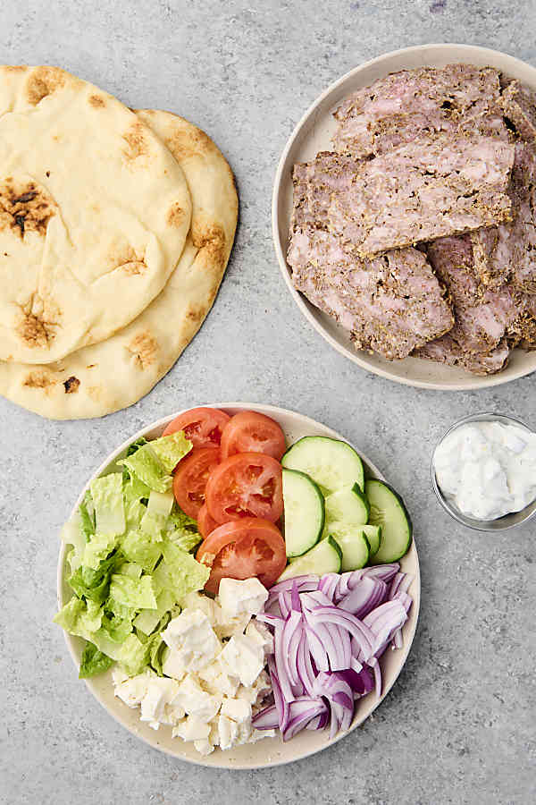 ingredients to make gyros with pita