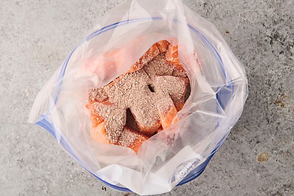 salmon and spices in a ziplock baggie